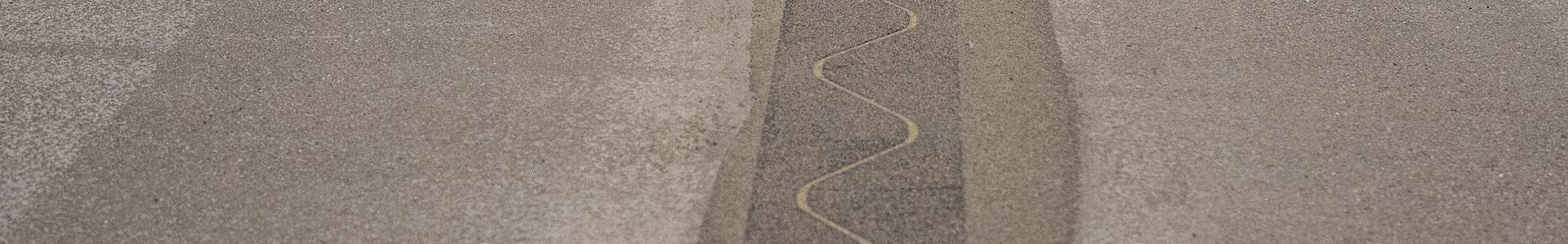 Fugensanierung im Industrieboden – elastisch verfüllte Dehnungsfuge mit Wellenprofil in Betonboden