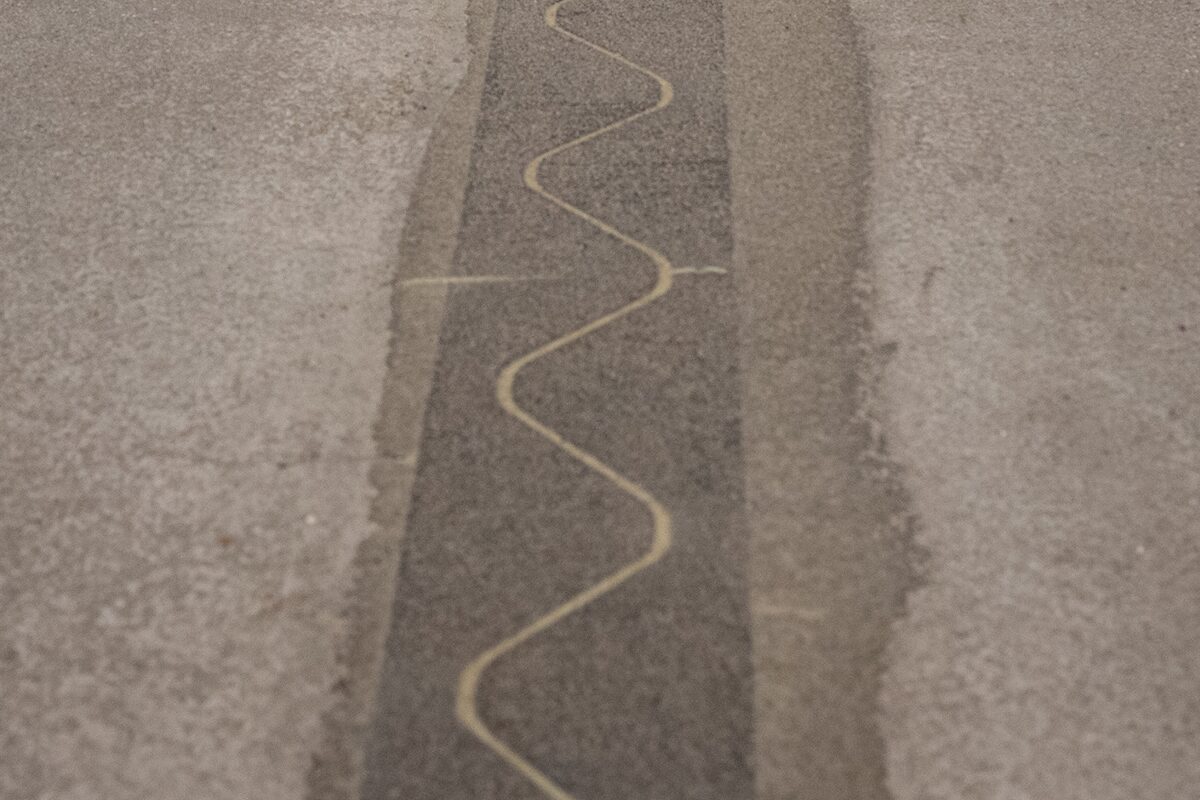 Floorbridge Bewegungsfuge im Industrieboden – überfahrbares Fugensystem